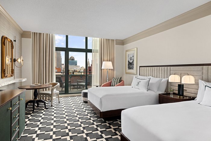 Quad Occupancy (2 Queens) - GoGrad Travel